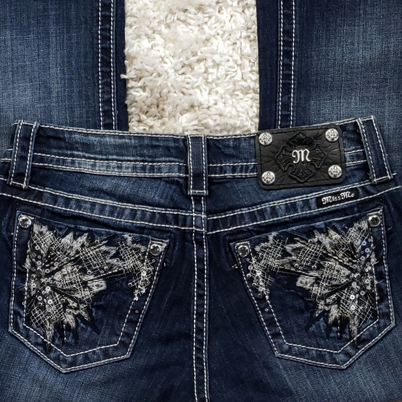 Miss Me Boot Cut Jean's.  Size 27.  NWT - Picture 3 of 9